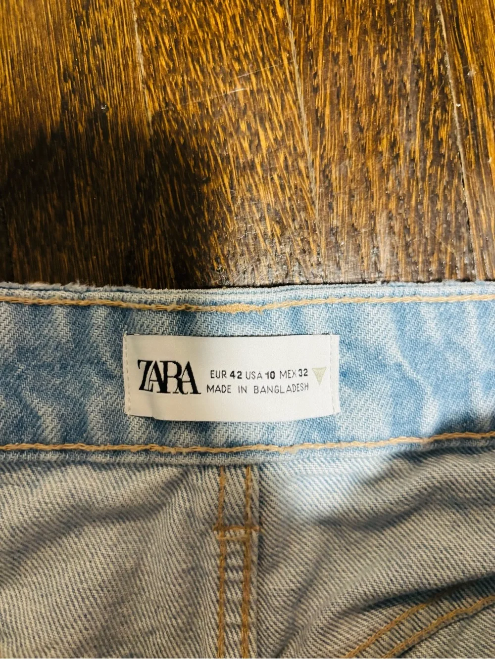 ZARA, Light Blue Distressed Women’s Denim Shorts, Size 10
